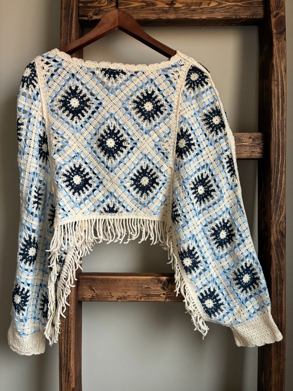 House of Harlow 1960 Crocheted Poncho Sweater Boho Fringe OS - Picture 2 of 7